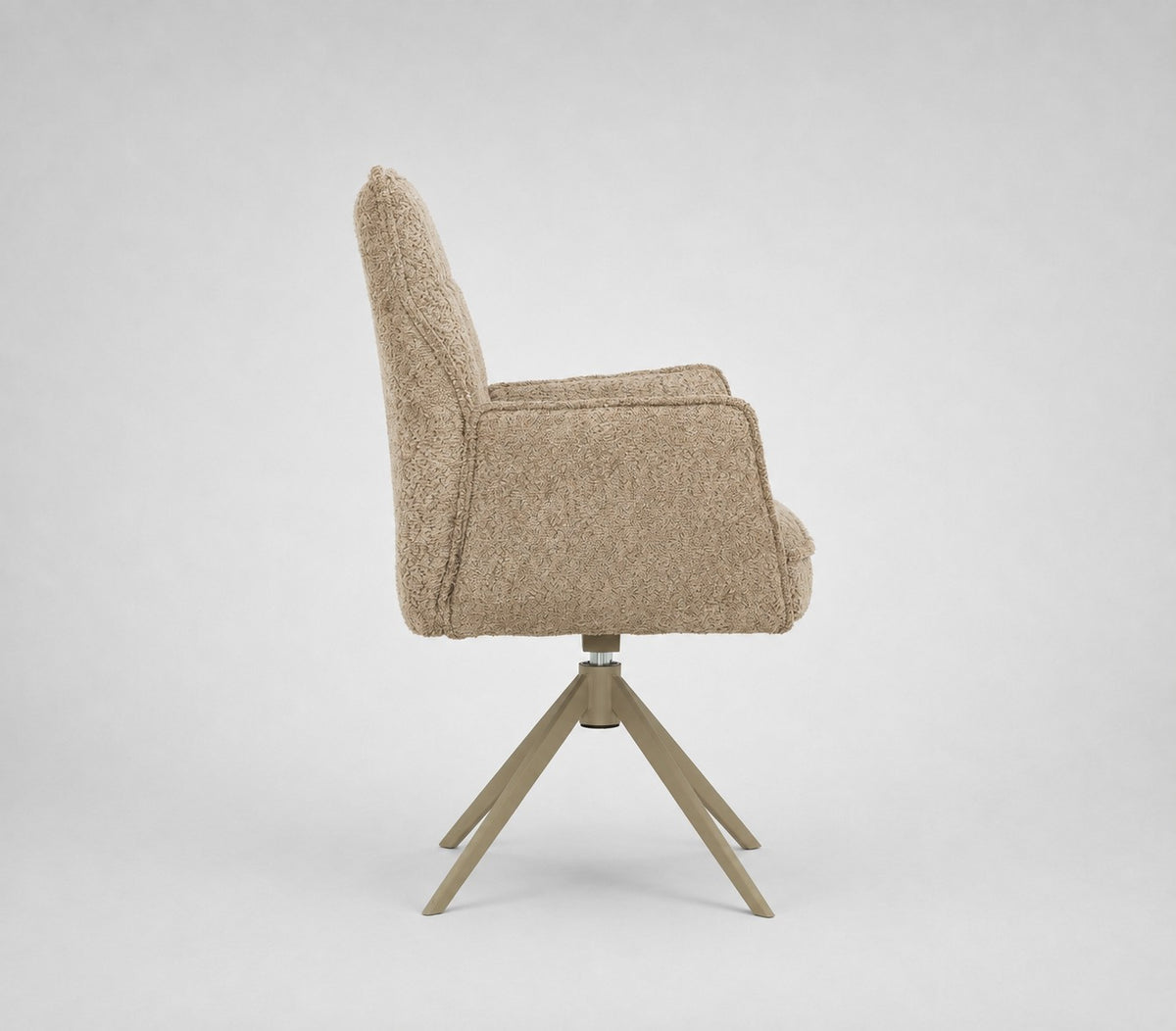 7006 Dining Armchair