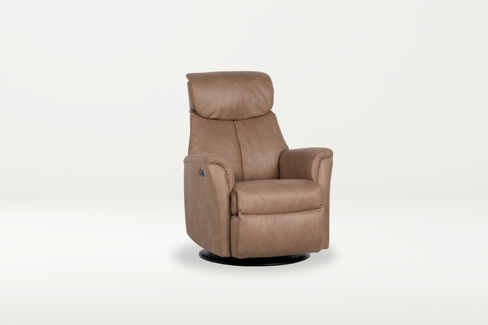 Master Recliner In Evolve Saddle